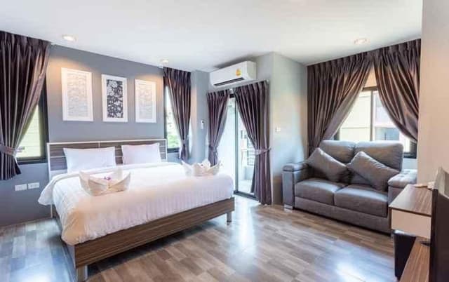 Executive Suite