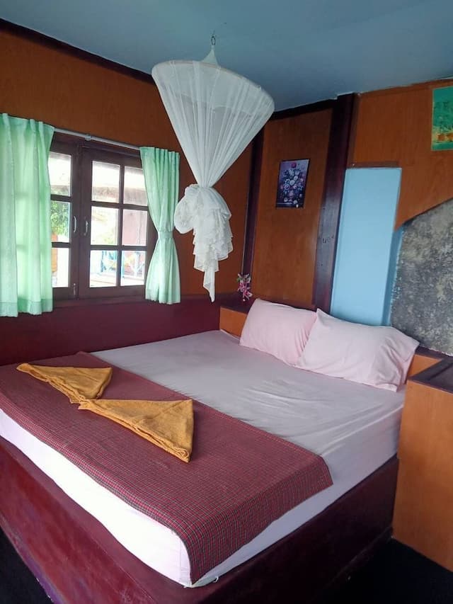 Bungalow, Sea View, Double Room, 2 Pax (Fan room)