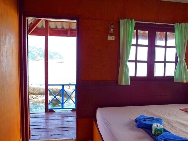 Bungalow, Sea View, Double Room, 2 Pax (Fan room)