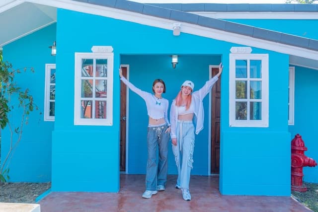Deluxe Home