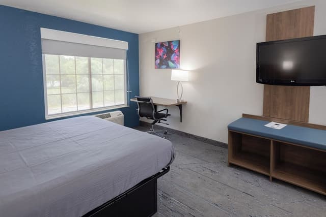 Standard Room, 1 King Bed