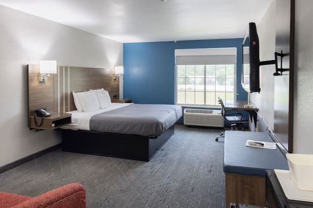 Standard Room, 1 King Bed
