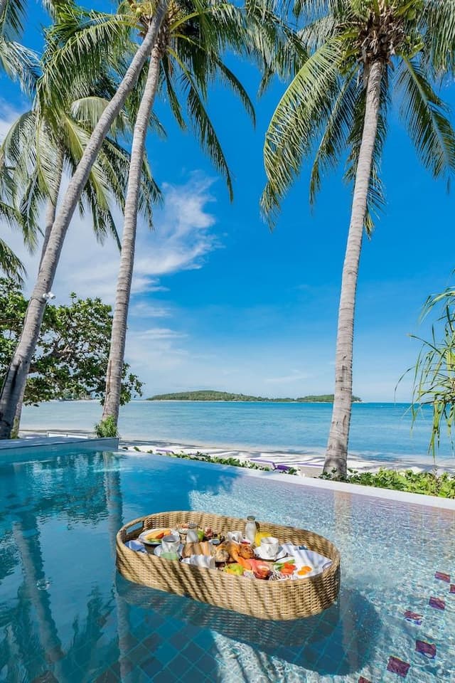 Beachfront Pool Villa