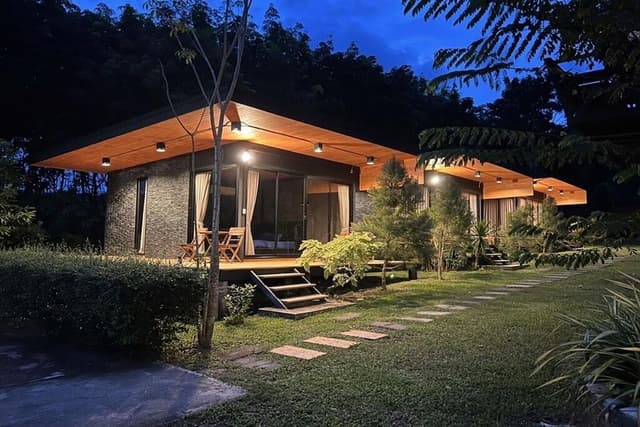 Deluxe Bungalow