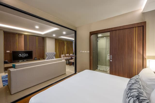 Grande 3 Bedroom Suite Ocean View with Hot Tub