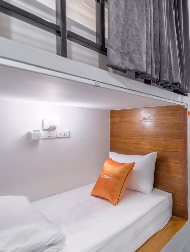 Basic Twin Room, Shared Bathroom