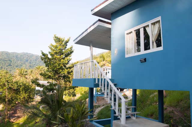 1-Bedroom Bungalow with Mountain View