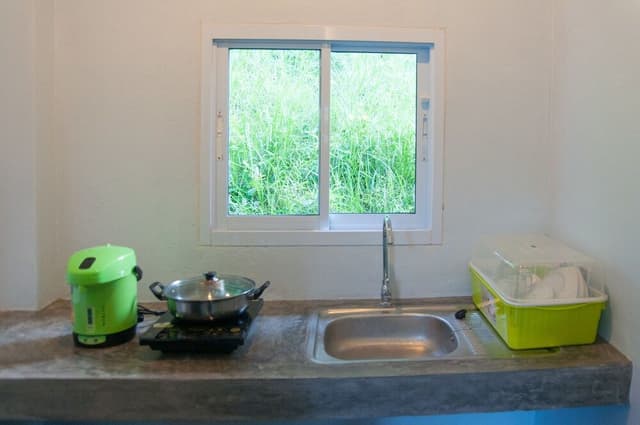 1-Bedroom Bungalow with Mountain View
