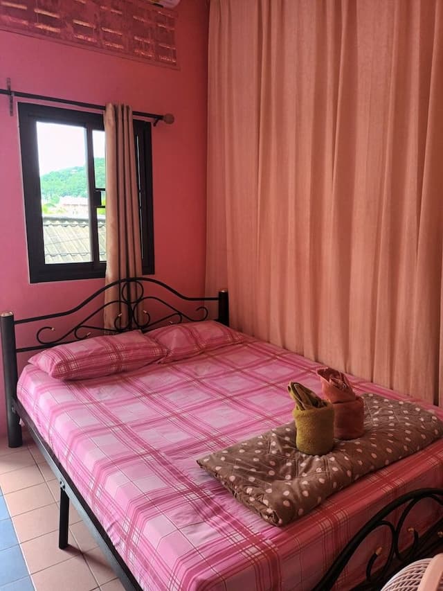 Basic Double Room with Fan, Shared Bathroom