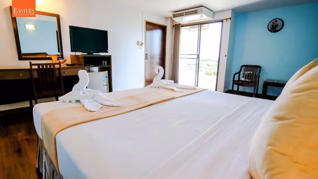 Standard Room, 1 King Bed