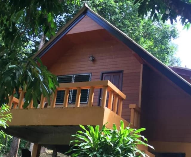 Bungalow with Sea View