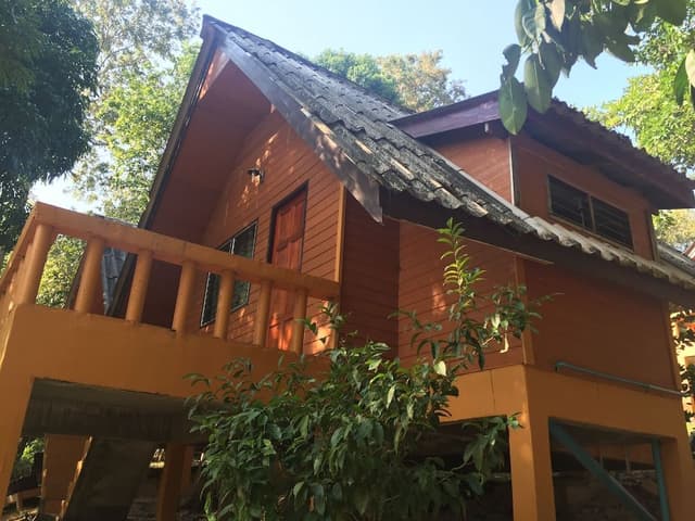 Bungalow with Garden View