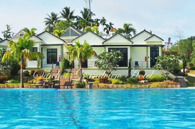 Family Villa , Pool View ( 2 Bedroom - 1 Living room )