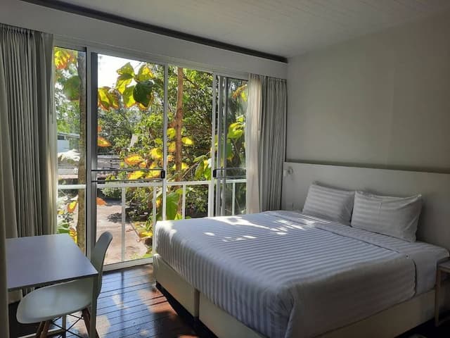 Standard King Room