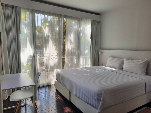 Standard King Room