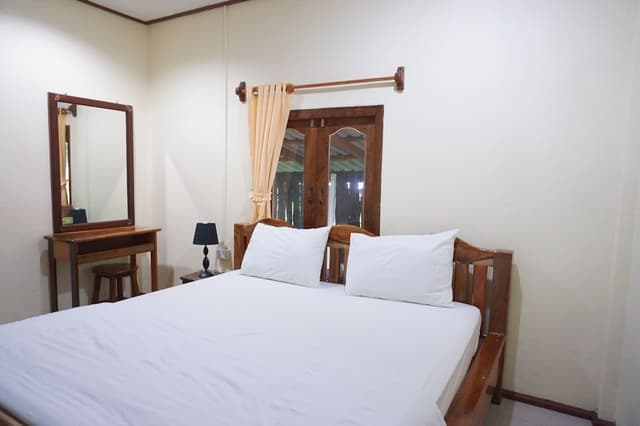 Standard Bungalow (Double Bed)