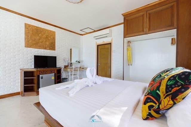 Beachfront Triple Room