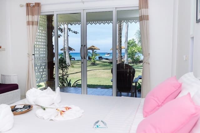 Beachfront Villa with Sea View