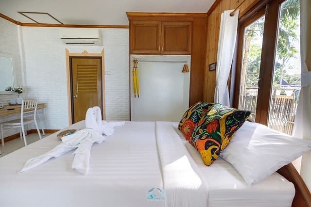 Beachfront Triple Room