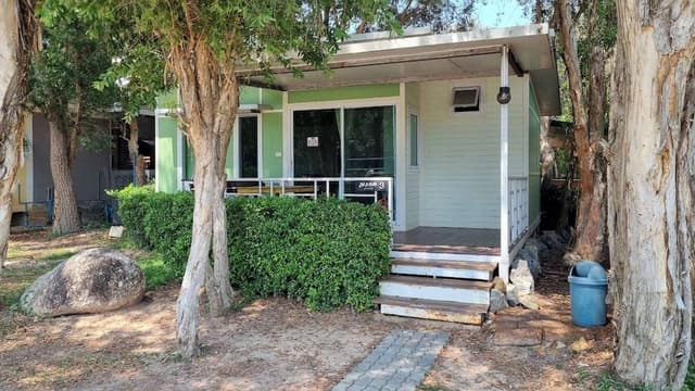 Deluxe Bungalow