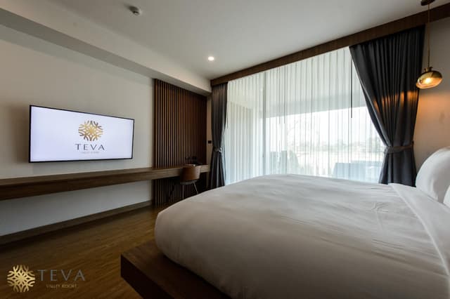 King Jacuzzi Suite