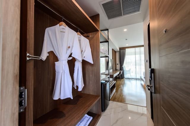 King Jacuzzi Suite
