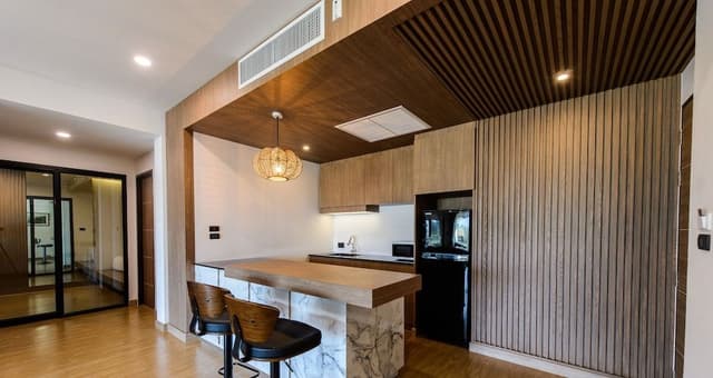 Penthouse Jacuzzi Suite