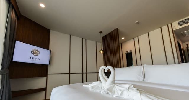 Panoramic Jacuzzi Suite