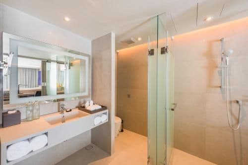Grand Ocean Room