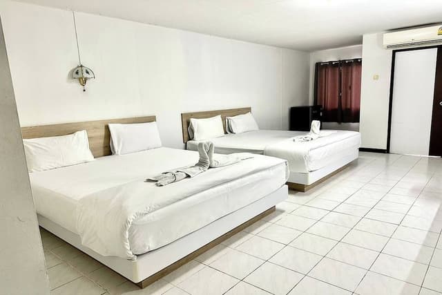 Deluxe Quadruple Room