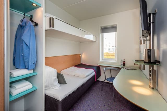 Economy Room