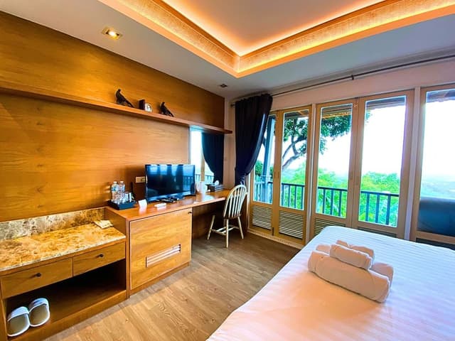 Tropical Room