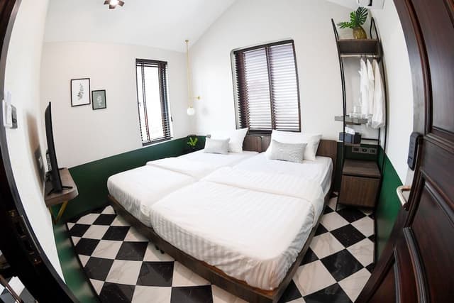 Standard Twin Room