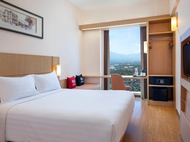 Superior - 1 Queen Bed