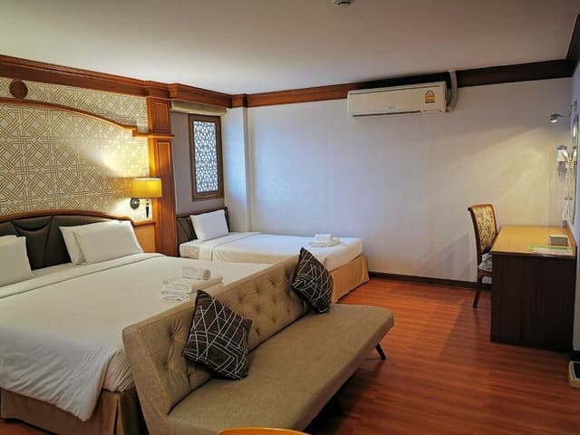 Family Room, 1 Bedroom