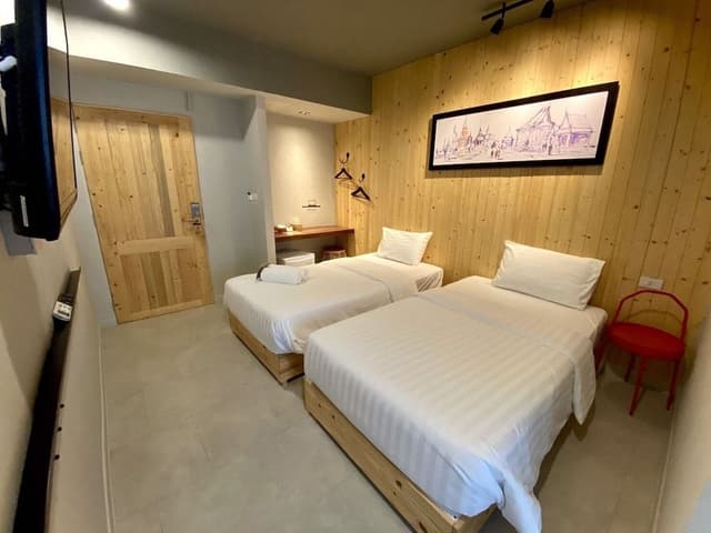 Standard Twin Room