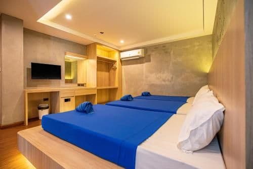 Deluxe Family Room