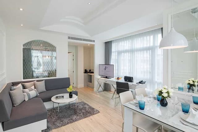 Executive Suite