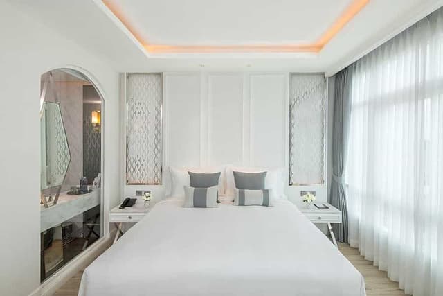 Executive Suite
