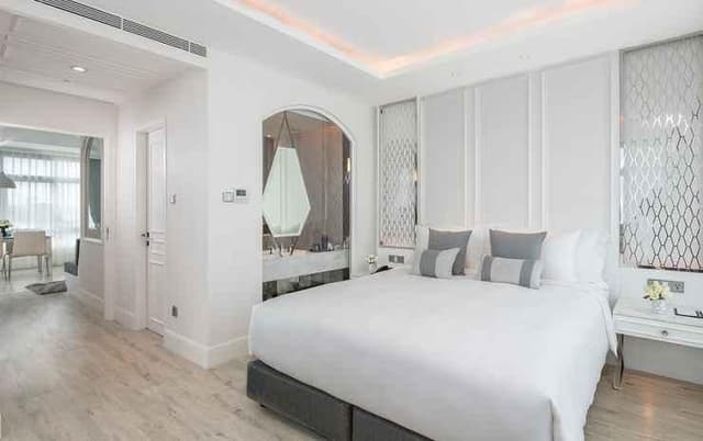 Executive Suite
