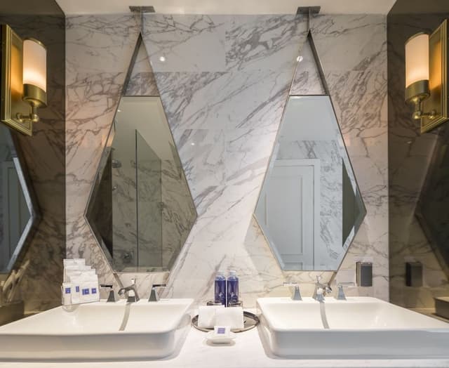 Sapphire Suite