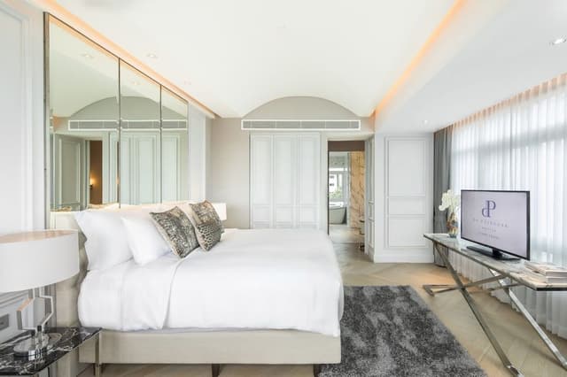 Prestige Suite
