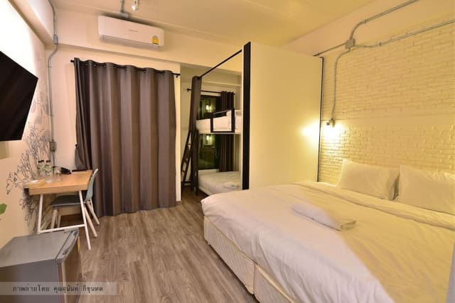 Family Room, Multiple Beds