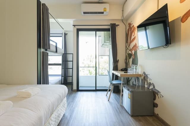 Family Room, Multiple Beds