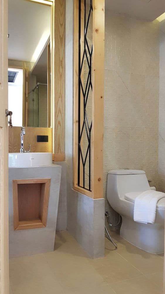 Aurico Deluxe Pool Access