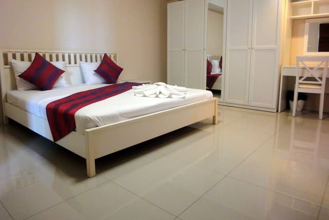 Senior Suite