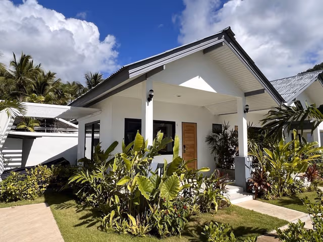 Deluxe Double Room, 1 King Bed, Terrace, Partial Sea View