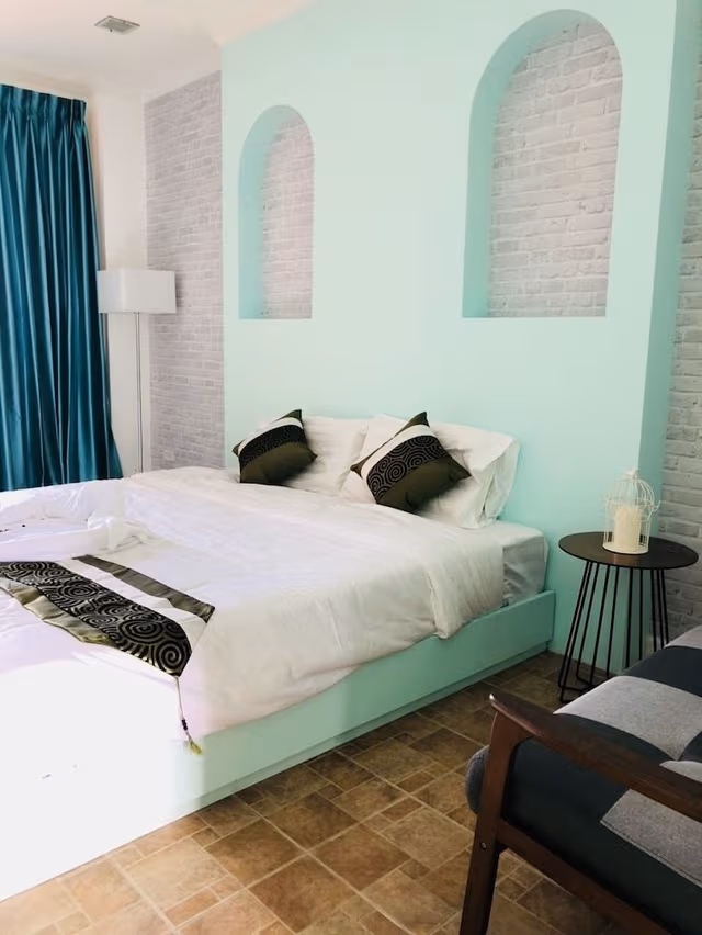 Classic Room, 1 King Bed, Non Smoking