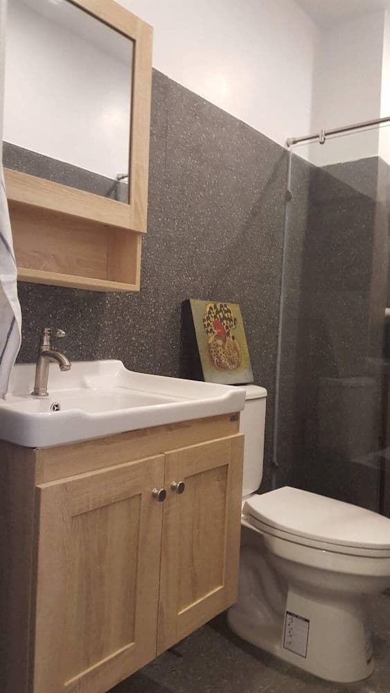 Standard Townhome, Non Smoking, Shared Bathroom