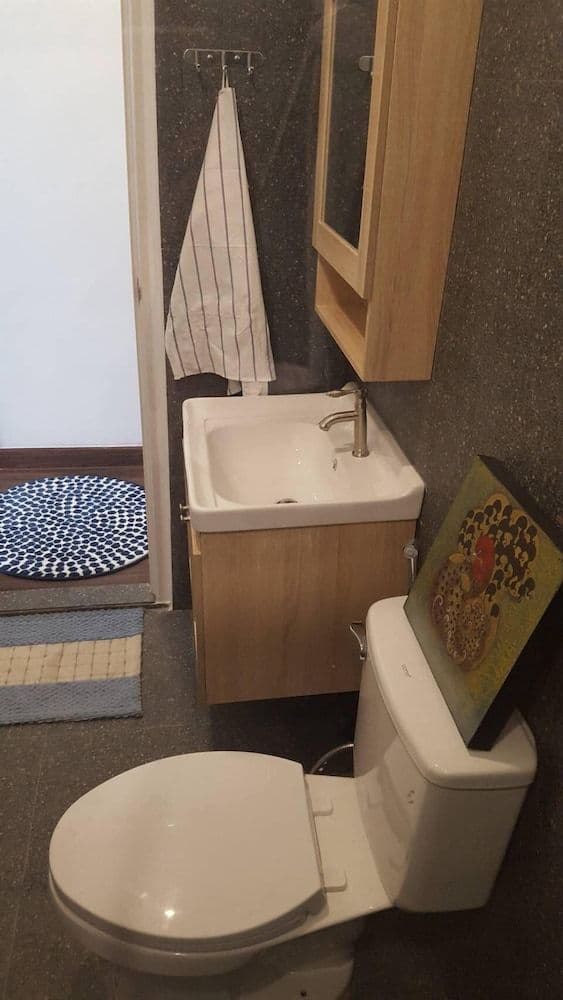 Standard Townhome, Non Smoking, Shared Bathroom